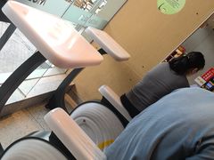 -麦当劳(中二横路店)