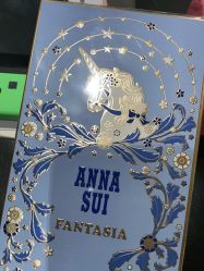 -ANNA SUI