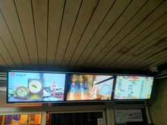 -洞庭洲·防空洞火锅·烧烤·铜锅涮肉(新百广场店)