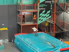-极限PLAY运动娱乐新世界·团建派对表演休闲馆·室内高空游乐园