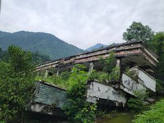 -四川汶川特大地震漩口中学遗址