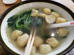 油豆腐粉丝汤-小姜锅贴(凤凰街店)
