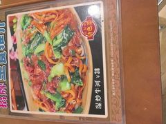 -胡须佬鸡煲四季火锅店(石厦西村直营店)
