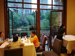 -黔蘑菇四季餐厅(观山湖店)