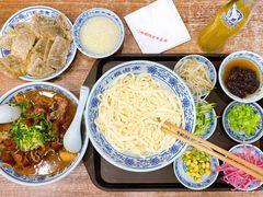 老北京炸酱面-门框胡同百年卤煮(新街口店)