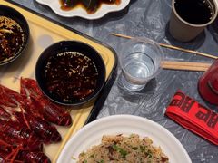 -肥肥虾庄·金牌油焖大虾(杨园滨江时代walk店)