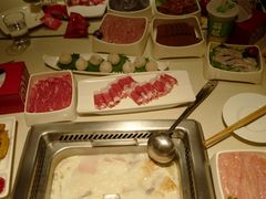 -海底捞火锅鲜切牛肉主题店(长寿路店)