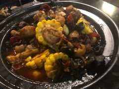 -何师烧烤·香辣蟹·川菜·30年老品牌(太古里旗舰店)