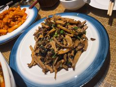 -渝信川菜 · 川味家常菜(长安店)