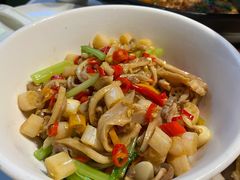 -费大厨辣椒炒肉(高铁吾悦广场店)