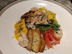 鸡肉大虾鲜蔬波奇碗-西堤牛排(南京龙江店)