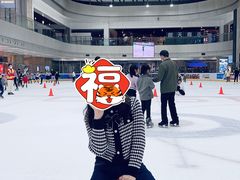 -冰堡国际溜冰场(观澜湖新城MHMALL店)