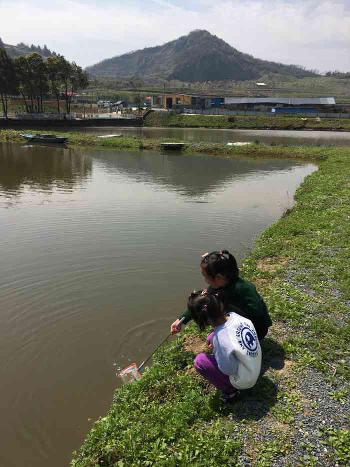 藏兵山垂釣園-