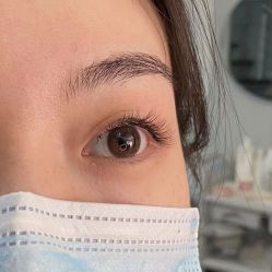 -花岐款式专研健康美甲沙龙