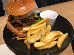 -HELLO 27 意面·沙拉·帕尼尼