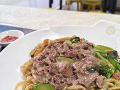 芥兰牛肉湿炒粿条-华威达牛庄(黄埔大道西店)