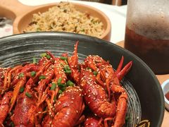 -肥肥虾庄·金牌油焖大虾(汉口城市广场店)