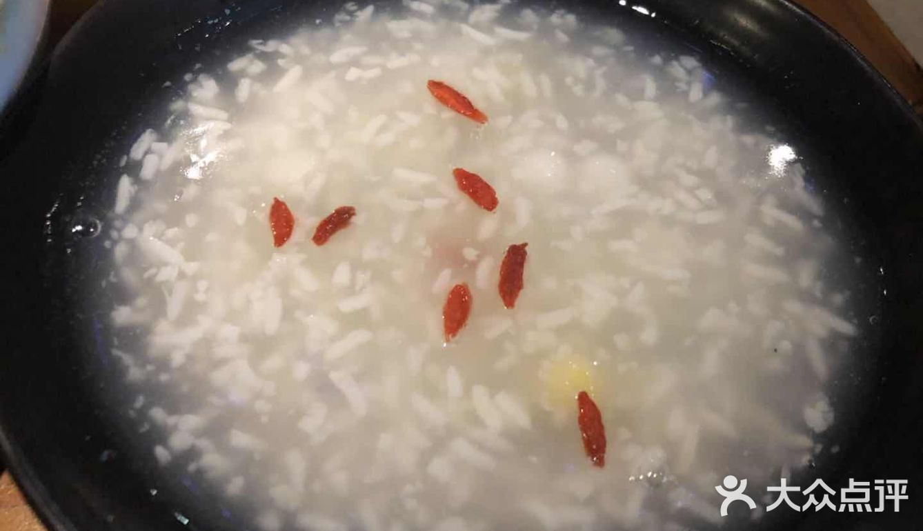 料非常的足。里面还吃到了不少的海参