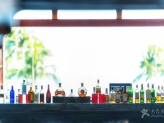 -亚龙湾喜来登·美景台大堂吧