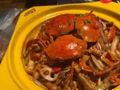 -多嘴肉蟹煲(万达店)