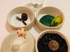 Petit&nbsp;Four-Odette