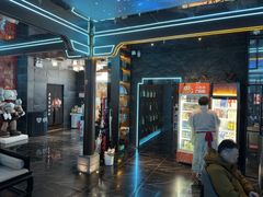 -屋有岛沉浸游戏旗舰店(中山公园店)