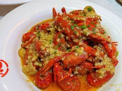 -肥肥虾庄·金牌油焖大虾(首义路店)