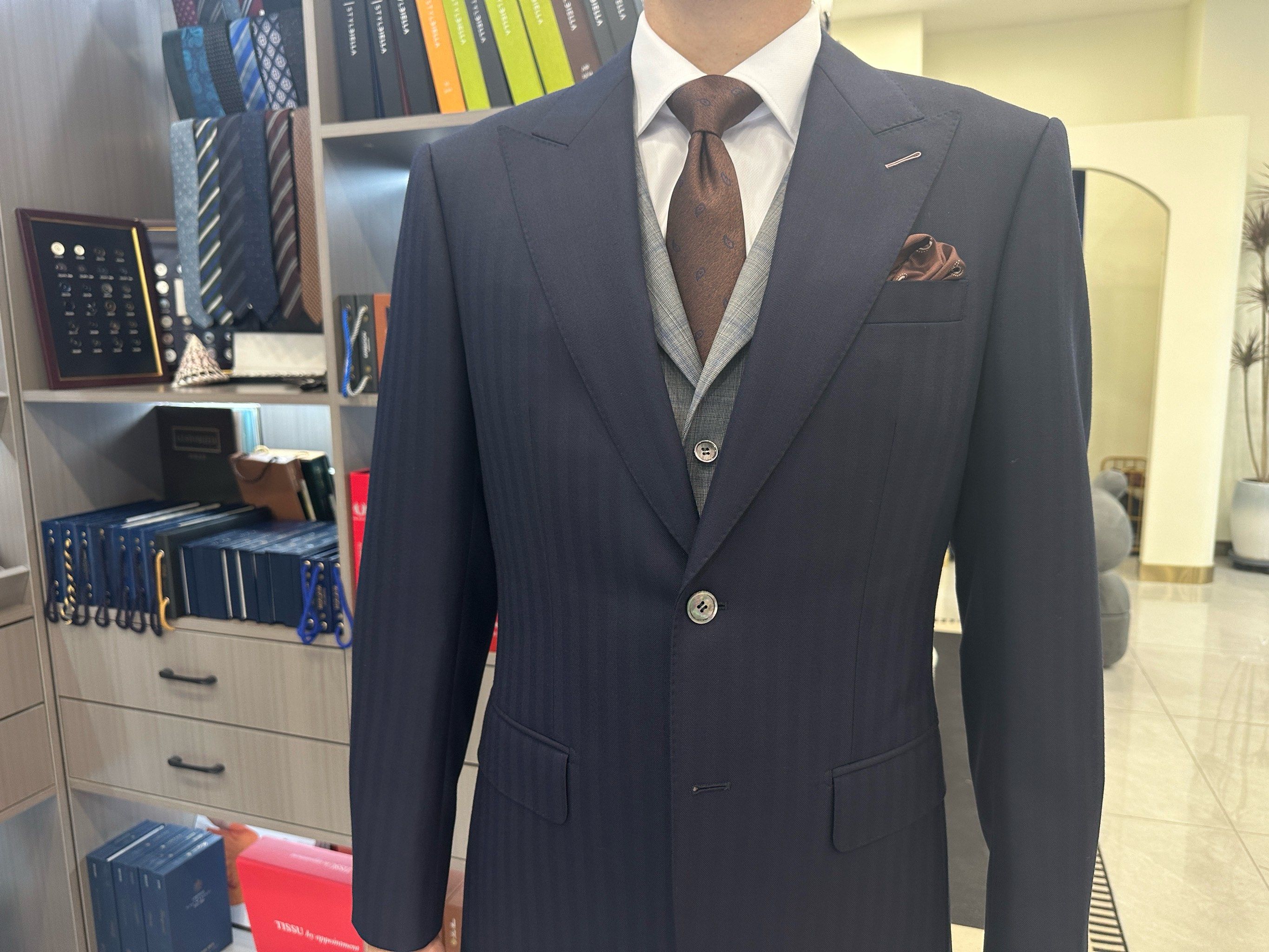 天津男士西服定制,帅爆了!