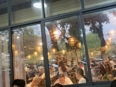 -肖肖酸萝卜鱼火锅(总店)