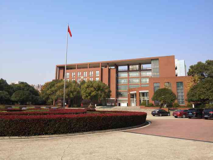 长沙行政学院-"两天在这里培训.环境超级好,我在这里跑.