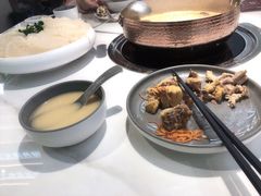 -洪氏嗨捞·广东猪肚鸡·椰子鸡火锅(西咸万象城店)