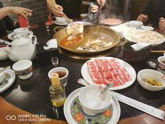 -沸炉重庆老火锅(军事博物馆店)
