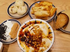 -正南齐北·老街糯米团(洪崖洞店)
