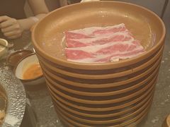 -牛YO寿喜烧·铁板烧和牛火锅自助(市府恒隆店)