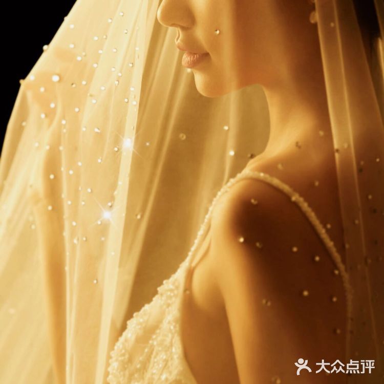 室内极简风婚纱照✨唯美👉光影的代言词