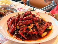 -肥肥虾庄·金牌油焖大虾(汉街SKP店)