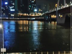 -小天鹅火锅·一线江景洪鼎旗舰店(洪崖洞店)
