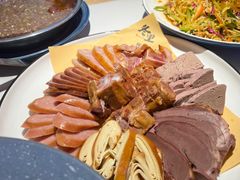 -一口猪年味东北菜(荔枝沟店)