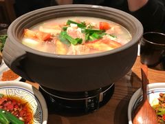 -云海肴·汽锅鸡·云南菜(天山百盛优客店)