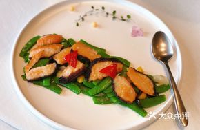 Honey Bean and Morel Mushroom