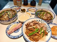 -镇南锅盖面馆(解放路店)