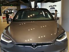 -TESLA 特斯拉(上海太古汇体验店)
