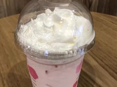 樱花白巧瑞纳冰-luckincoffee瑞幸咖啡(冠福大厦店)