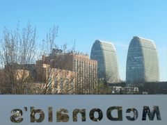 -麦当劳(展览路店)