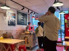 -柳州肥姨妈大骨螺蛳粉(东靖路店)