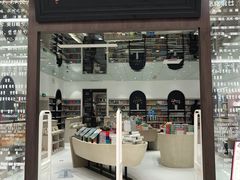 -钟书阁(群光广场店)