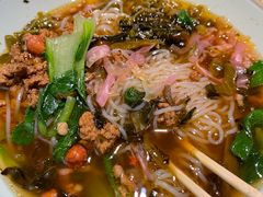 -八月美食小馆(银泰城总店)