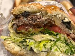 -The Habit Burger Grill 哈比特汉堡(世博店)