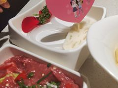 -海底捞火锅鲜切牛肉主题店(长寿路店)
