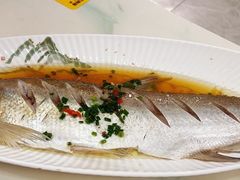 -七的湖·晚芳亭·阳澄湖农家菜·大闸蟹(莲花岛店)